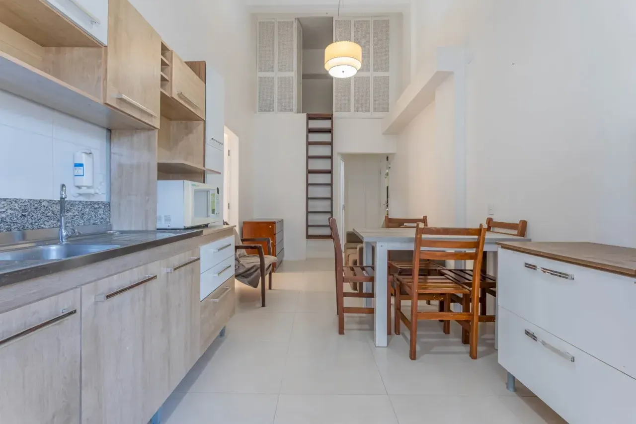 Apartamento com 4 dormitórios sendo 2 suítes e 2 vagas no Centro de Balneário Camboriú — foto 3