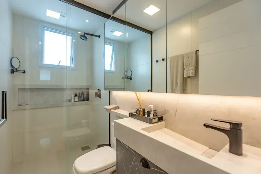 Apartamento com 3 suítes e 2 vagas de garagem no Centro em Balneário Camboriú — foto 23