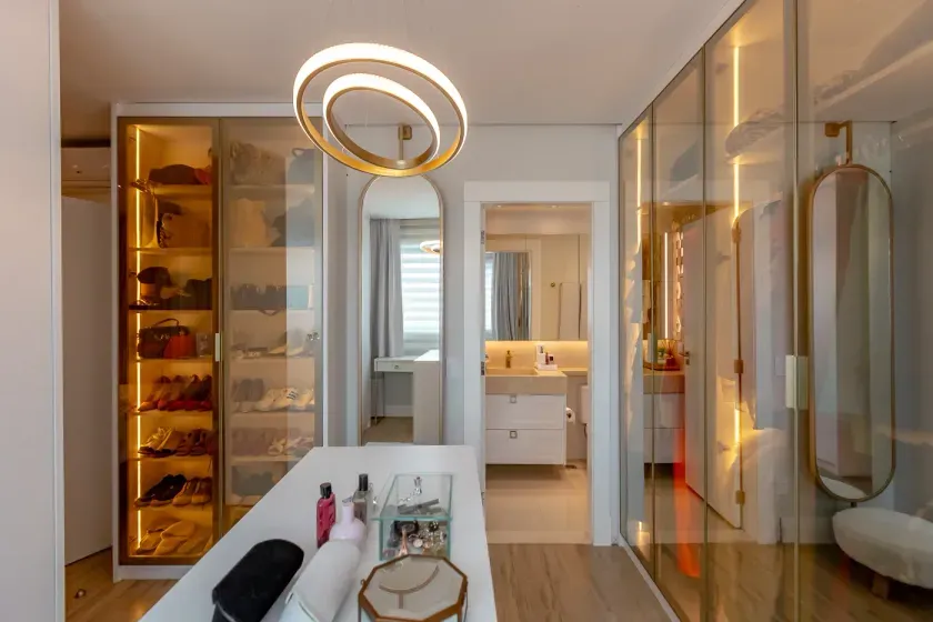 Apartamento com 3 suítes e 2 vagas de garagem no Centro em Balneário Camboriú — foto 24