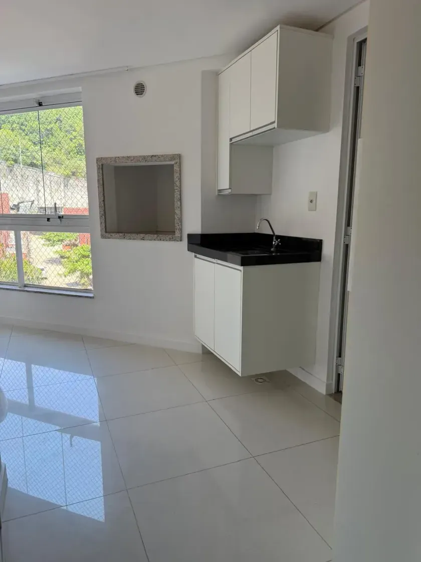 Apartamento no Residencial Bellas Artes com 2 dormitórios em Balneário Camboriú