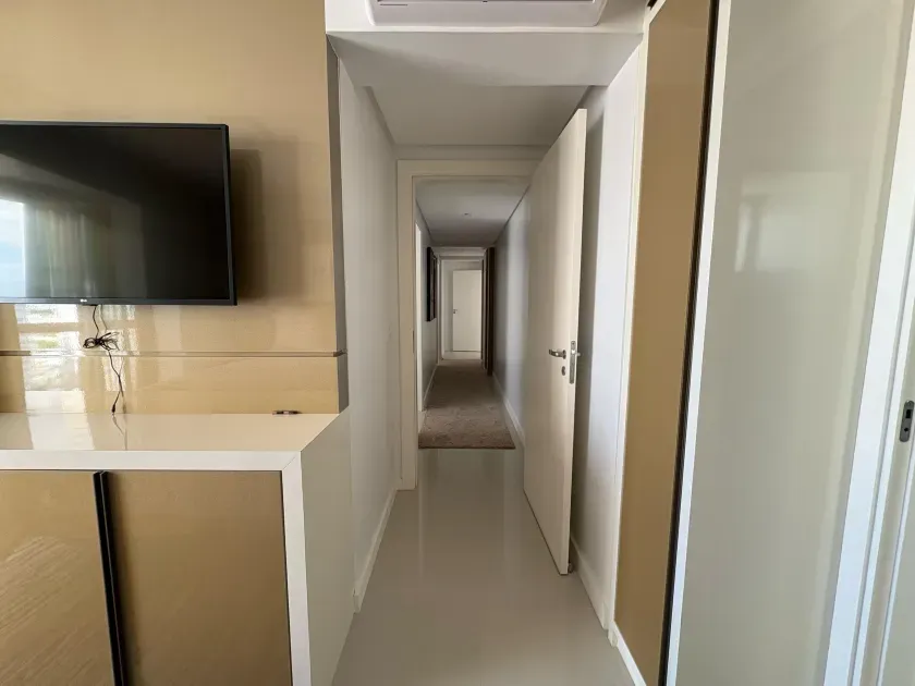 Cobertura Duplex com 5 dormitórios sendo 3 suites e 3 vagas no Centro de Balneário Camboriú — foto 13