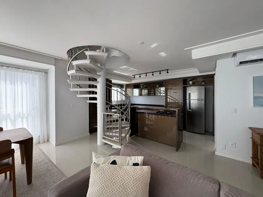 Cobertura Duplex com 5 dormitórios sendo 3 suites e 3 vagas no Centro de Balneário Camboriú — foto 6