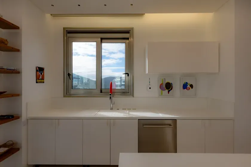 Apartamento mobiliado com 4 suítes e 5 vagas de garagem na Avenida Atlântica em Balneário Camboriú — foto 30