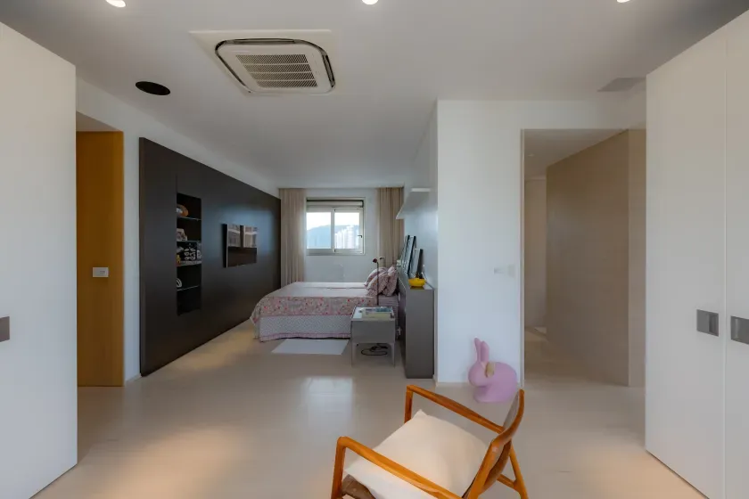 Apartamento mobiliado com 4 suítes e 5 vagas de garagem na Avenida Atlântica em Balneário Camboriú — foto 38