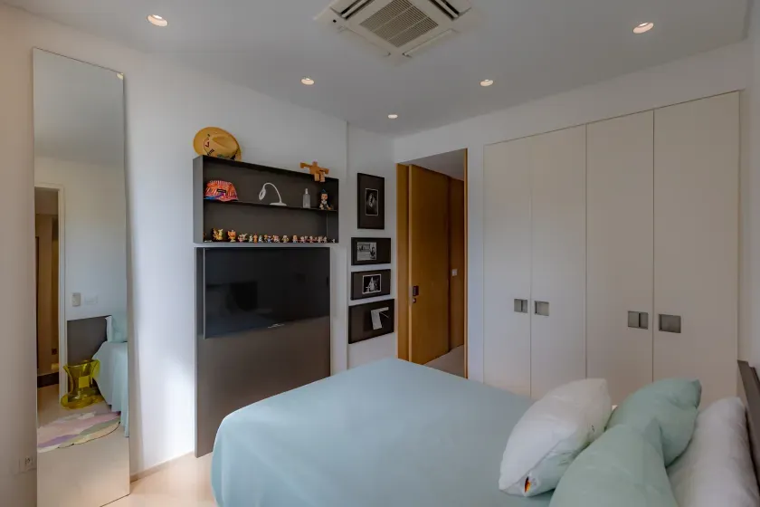 Apartamento mobiliado com 4 suítes e 5 vagas de garagem na Avenida Atlântica em Balneário Camboriú — foto 46