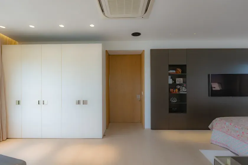 Apartamento mobiliado com 4 suítes e 5 vagas de garagem na Avenida Atlântica em Balneário Camboriú — foto 37