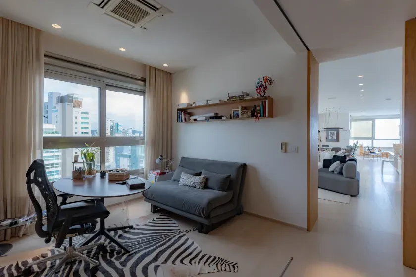 Apartamento mobiliado com 4 suítes e 5 vagas de garagem na Avenida Atlântica em Balneário Camboriú — foto 51