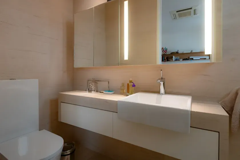Apartamento mobiliado com 4 suítes e 5 vagas de garagem na Avenida Atlântica em Balneário Camboriú — foto 48