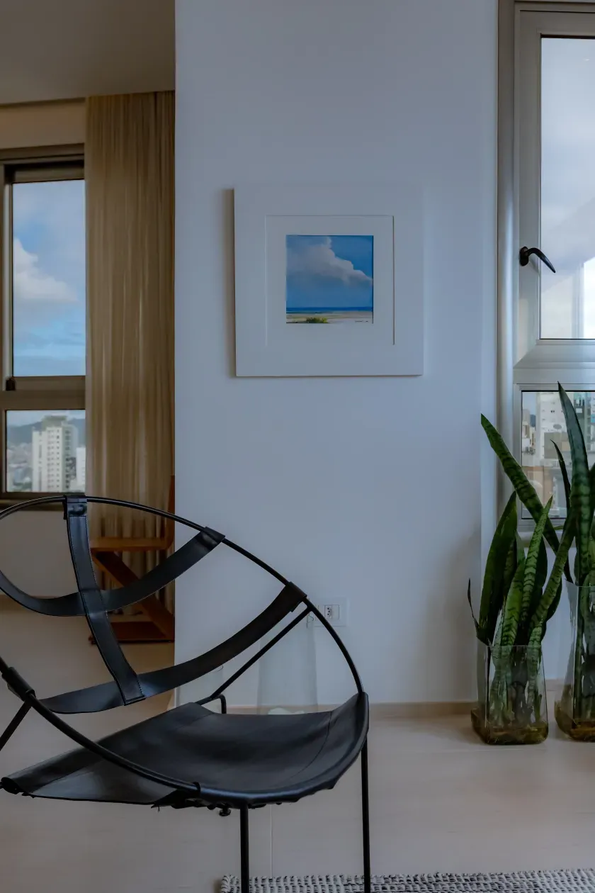 Apartamento mobiliado com 4 suítes e 5 vagas de garagem na Avenida Atlântica em Balneário Camboriú — foto 14