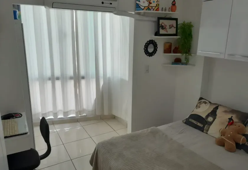 Apartamento diferenciado com 2 dormitórios e 1 vaga na Avenida Brasil em Balneário Camboriú