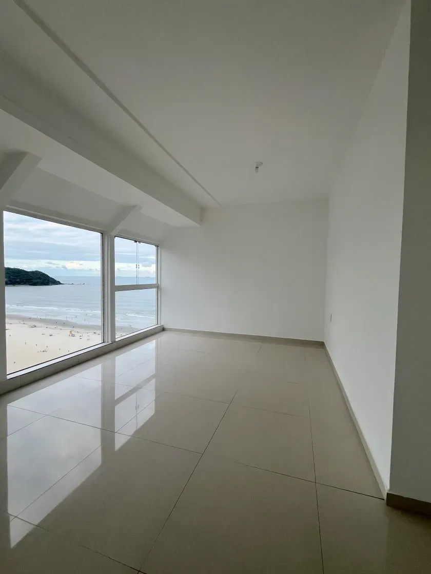 Cobertura comercial com 555m2 no Centro de Balneário Camboriú
