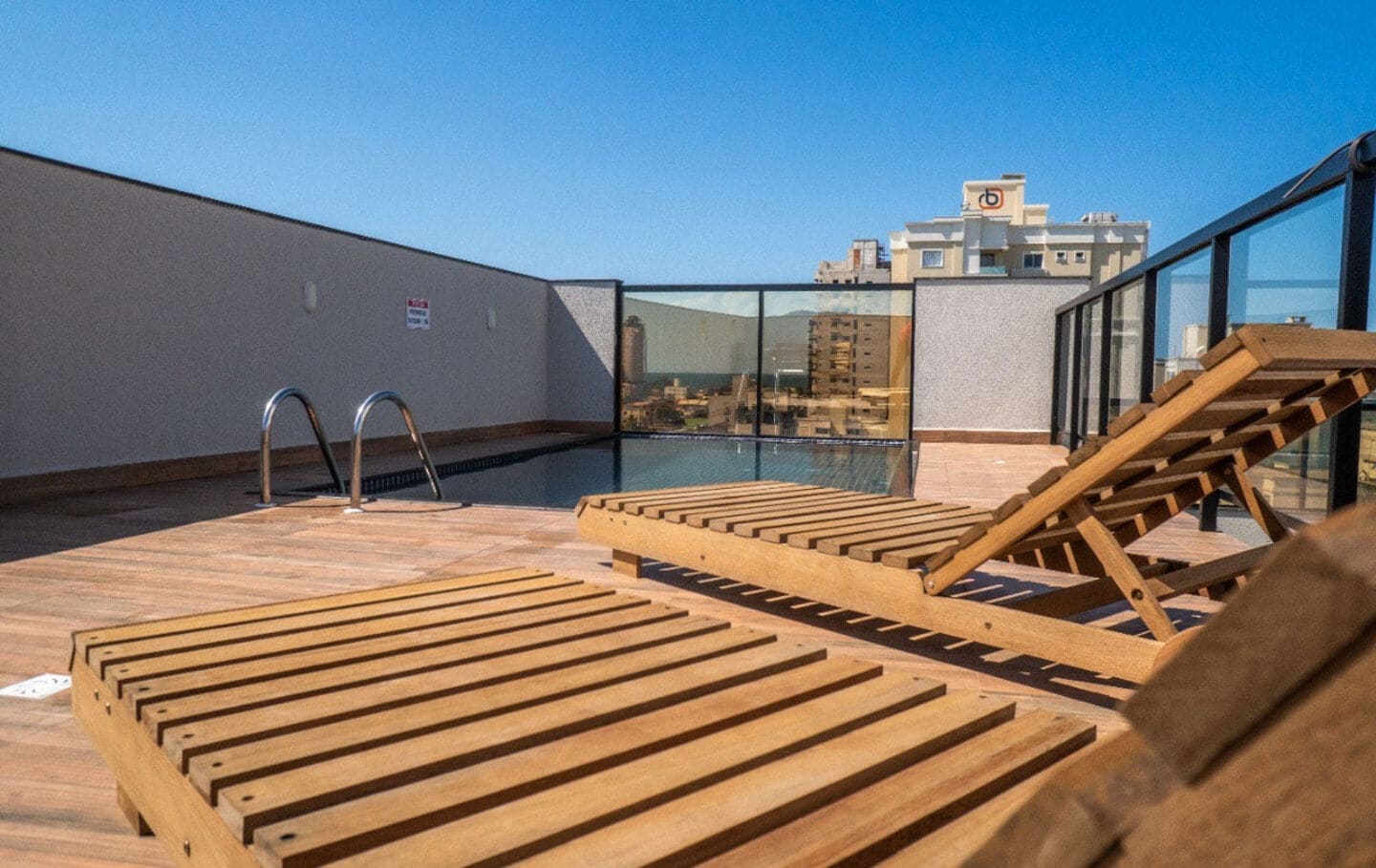 Area de lazer 4 do Parthenon Residence em Porto Belo SC