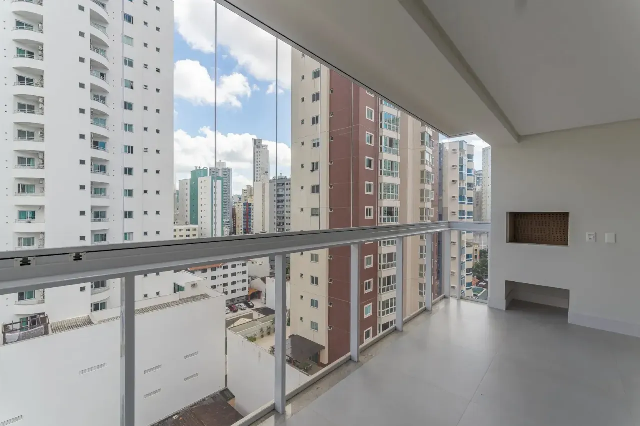 Apartamento no Edificio Faller em Balneário Camboriú — foto 2