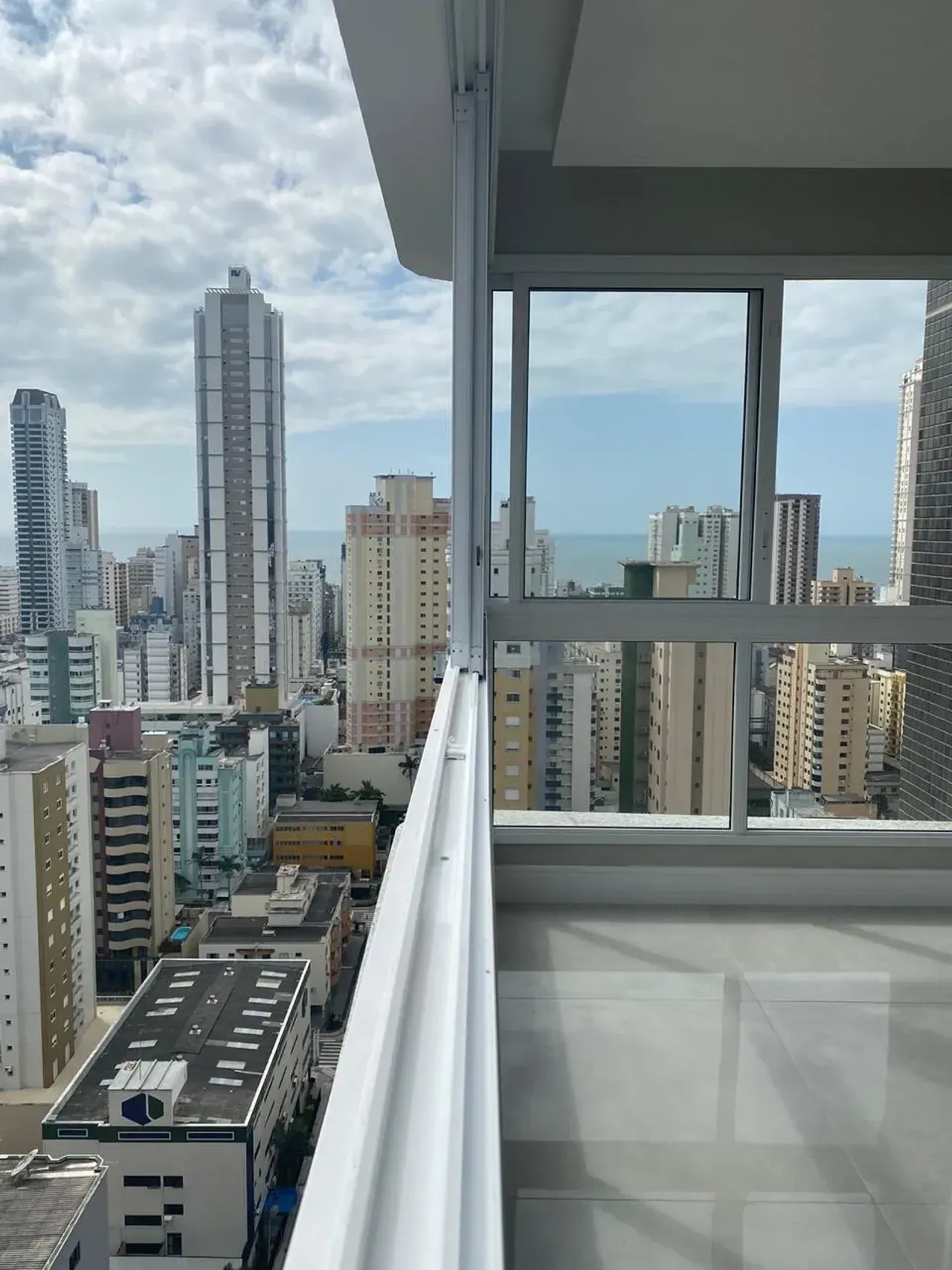 Apartamento no Edificio Biarritz em Balneário Camboriú — foto 1