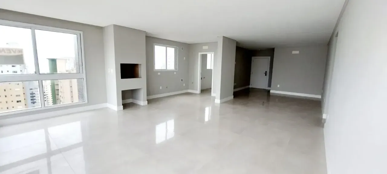 Apartamento no Edificio Biarritz em Balneário Camboriú — foto 3