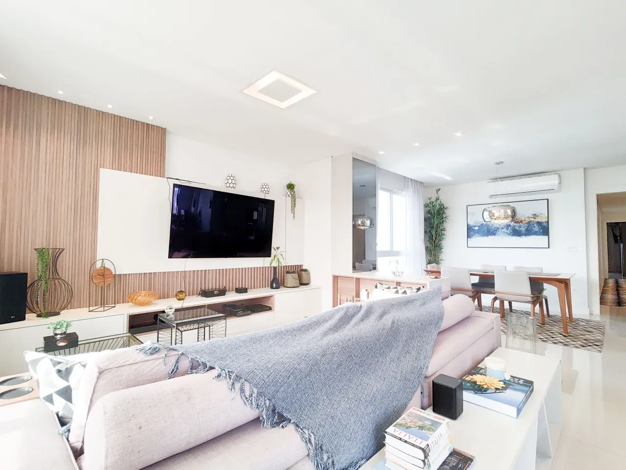 Apartamento no Edificio Solar Gonçalves em Balneário Camboriú — foto 1