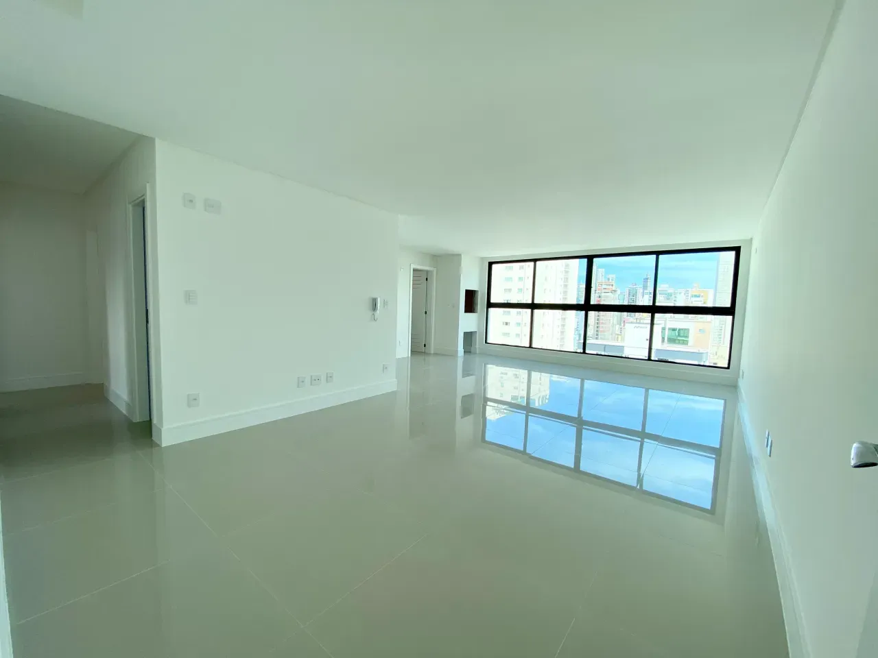Apartamento no Edifício Agatha Christie em Balneário Camboriú — foto 3