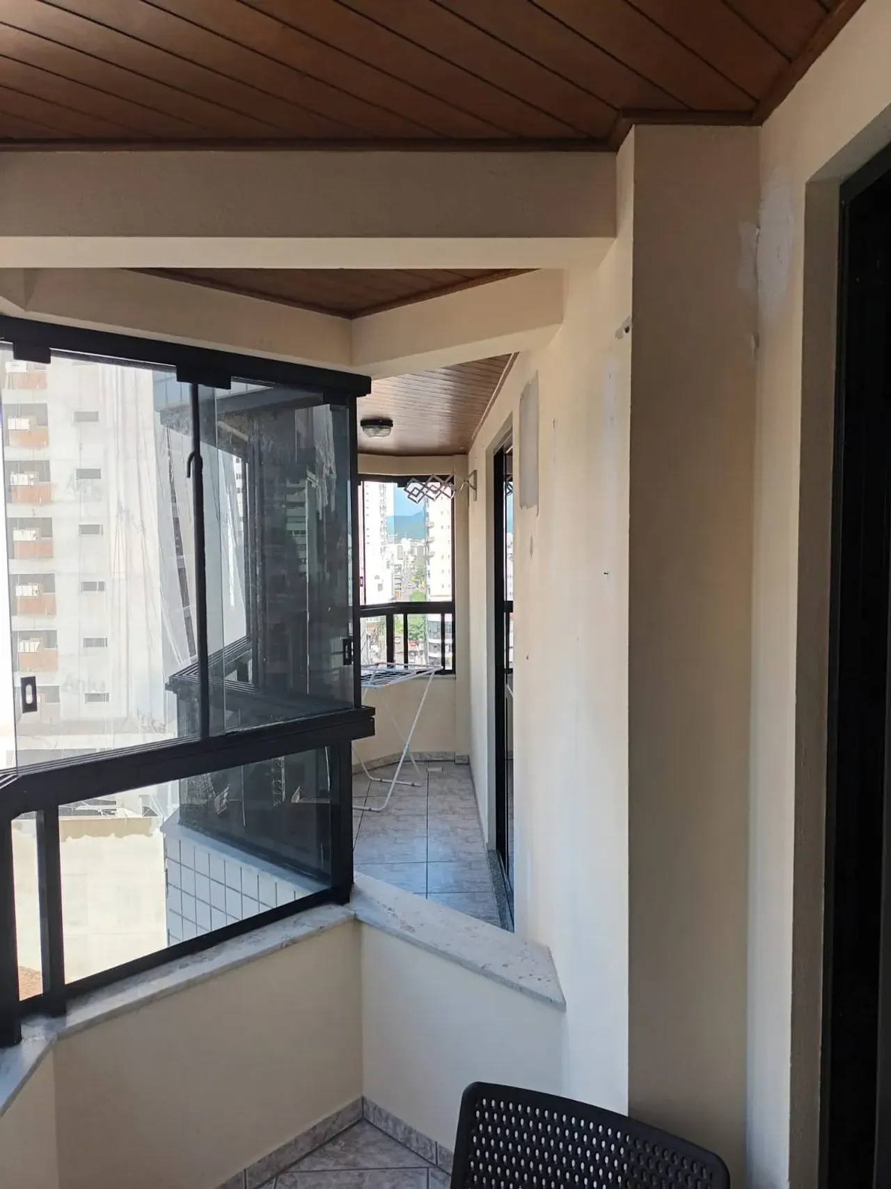 Apartamento no Edifício Ana Capri com 3 dormitórios em Balneário Camboriú — foto 5