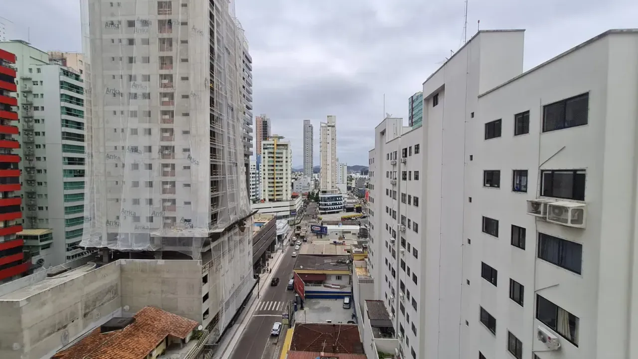 Apartamento no Edifício Ana Capri com 3 dormitórios em Balneário Camboriú — foto 20