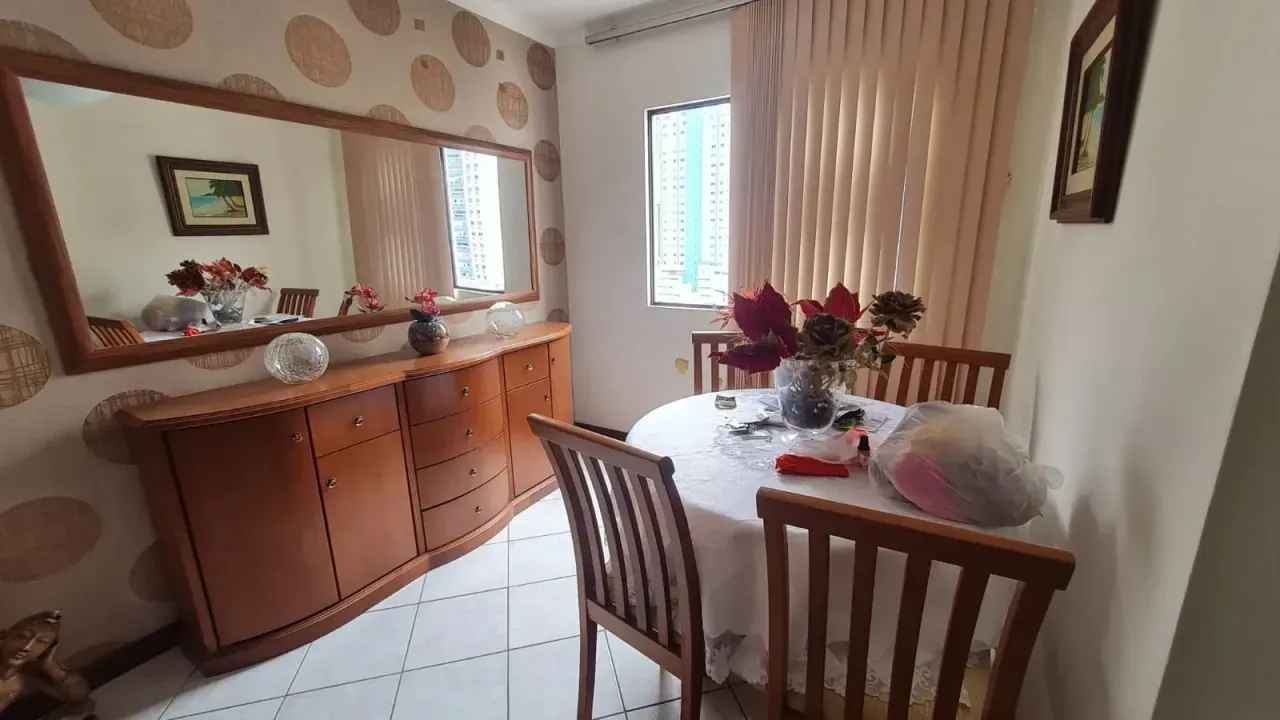 Apartamento no Edifício Ana Capri com 3 dormitórios em Balneário Camboriú — foto 11