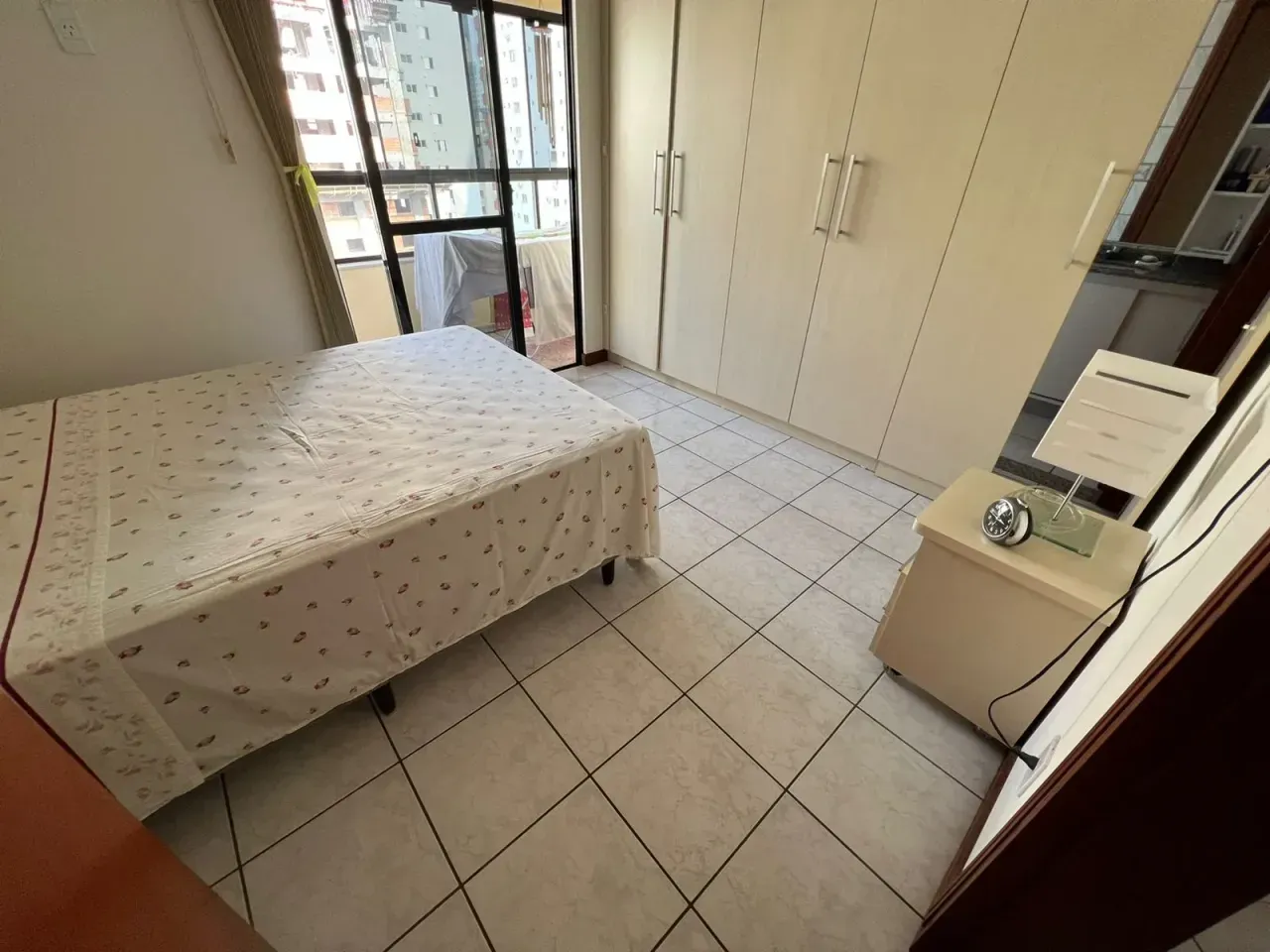 Apartamento no Edifício Ana Capri com 3 dormitórios em Balneário Camboriú — foto 16