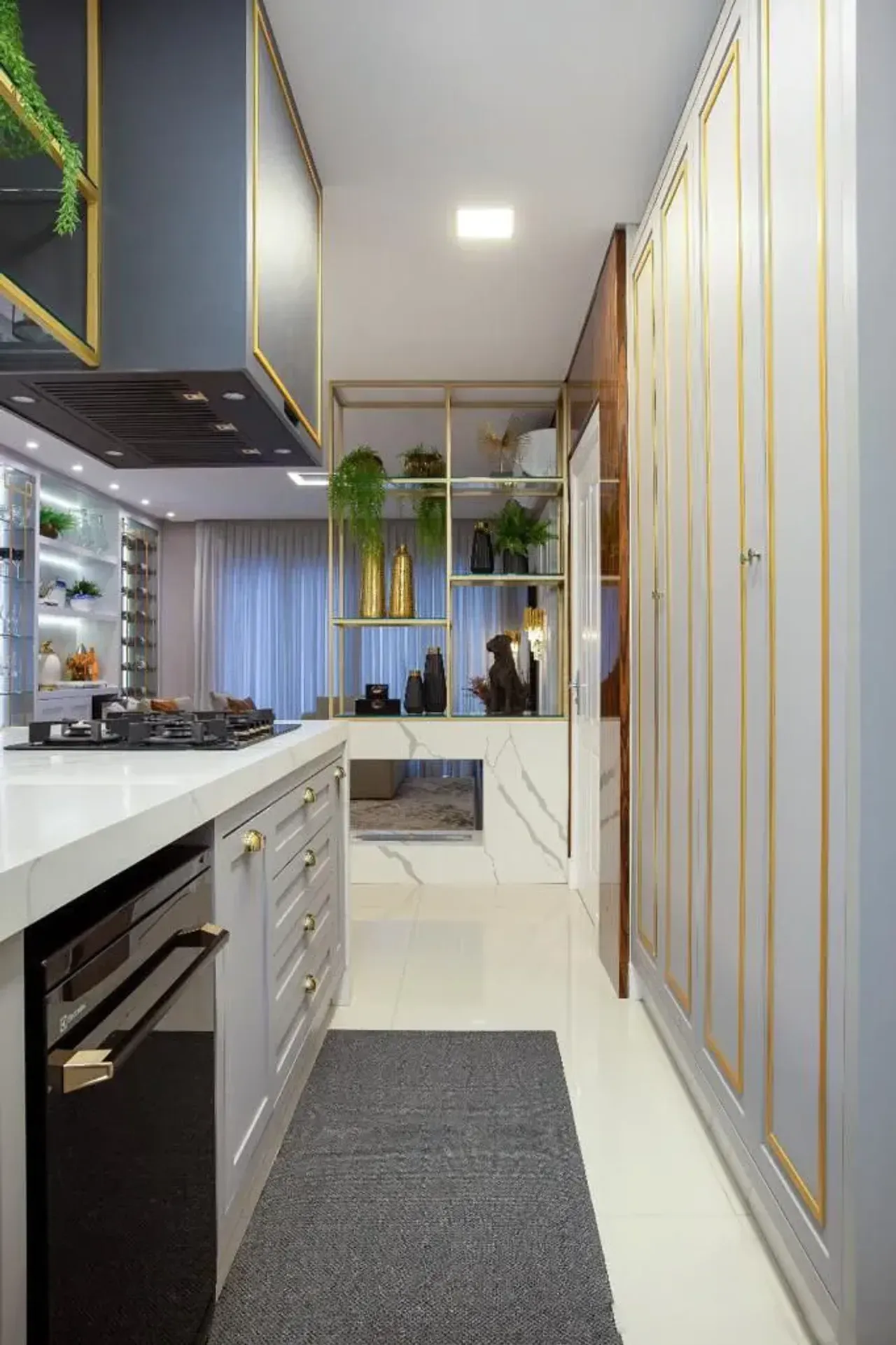 Apartamento com 3 dormitórios sendo 2 suítes e 3 vagas de garagem no Centro de Balneário Camboriú/SC — foto 14