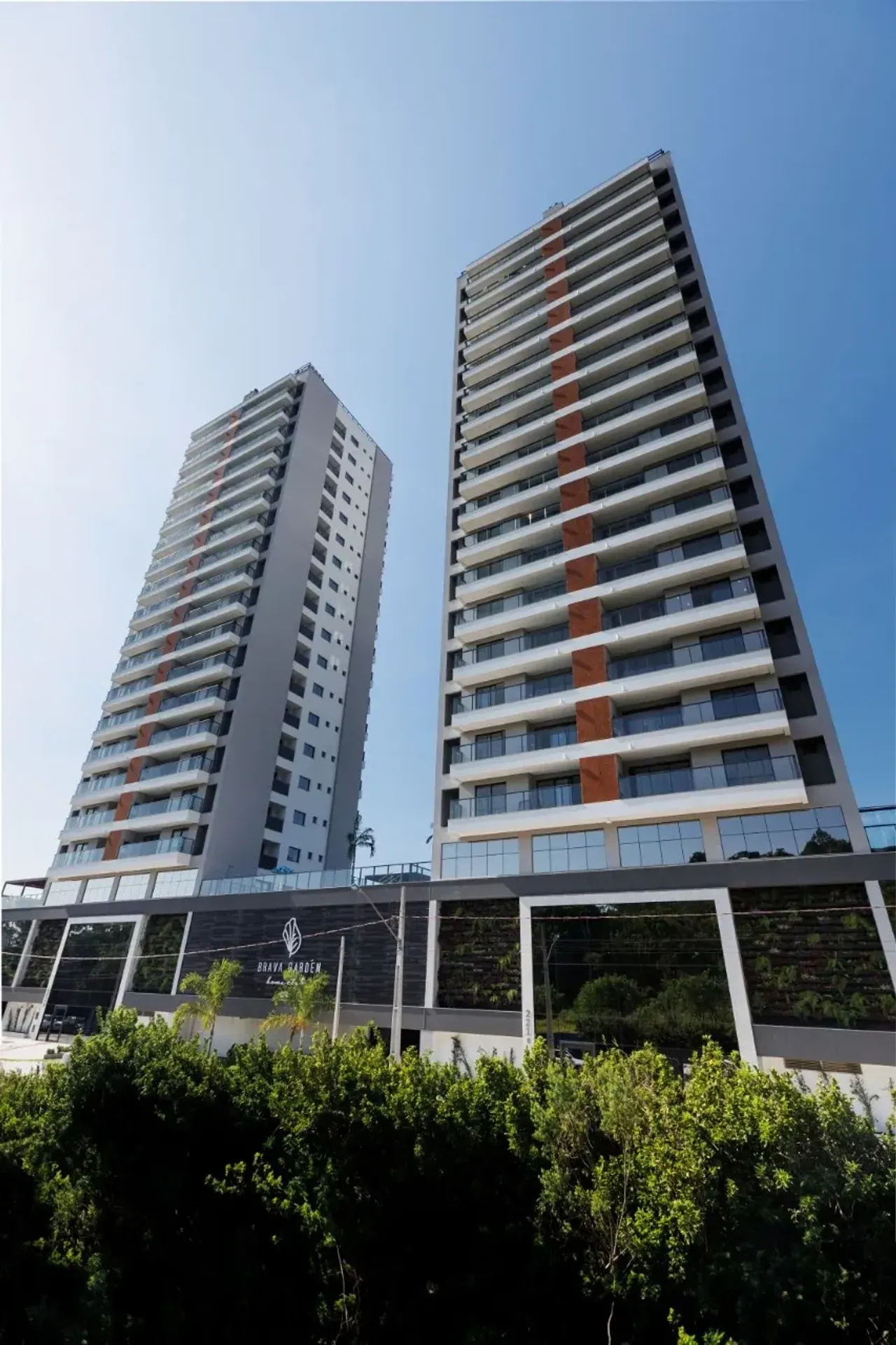 Apartamento na planta com 2 dormitórios sendo 1 suíte e 1 vaga de garagem na Praia Brava em Itajaí — foto 17