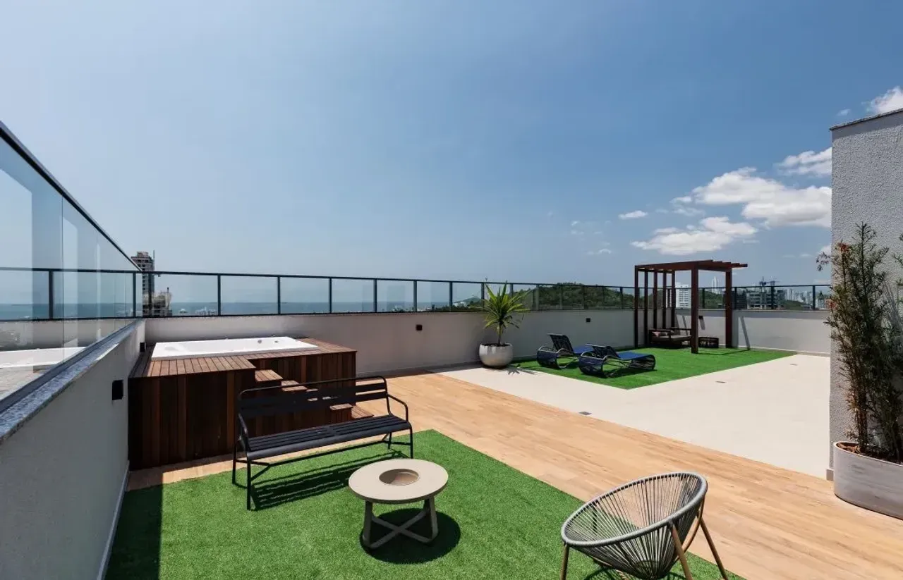 Apartamento na planta com 2 dormitórios sendo 1 suíte e 1 vaga de garagem na Praia Brava em Itajaí — foto 38