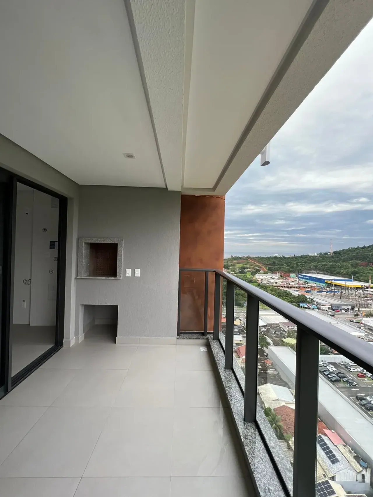 Apartamento na planta com 2 dormitórios sendo 1 suíte e 1 vaga de garagem na Praia Brava em Itajaí — foto 6