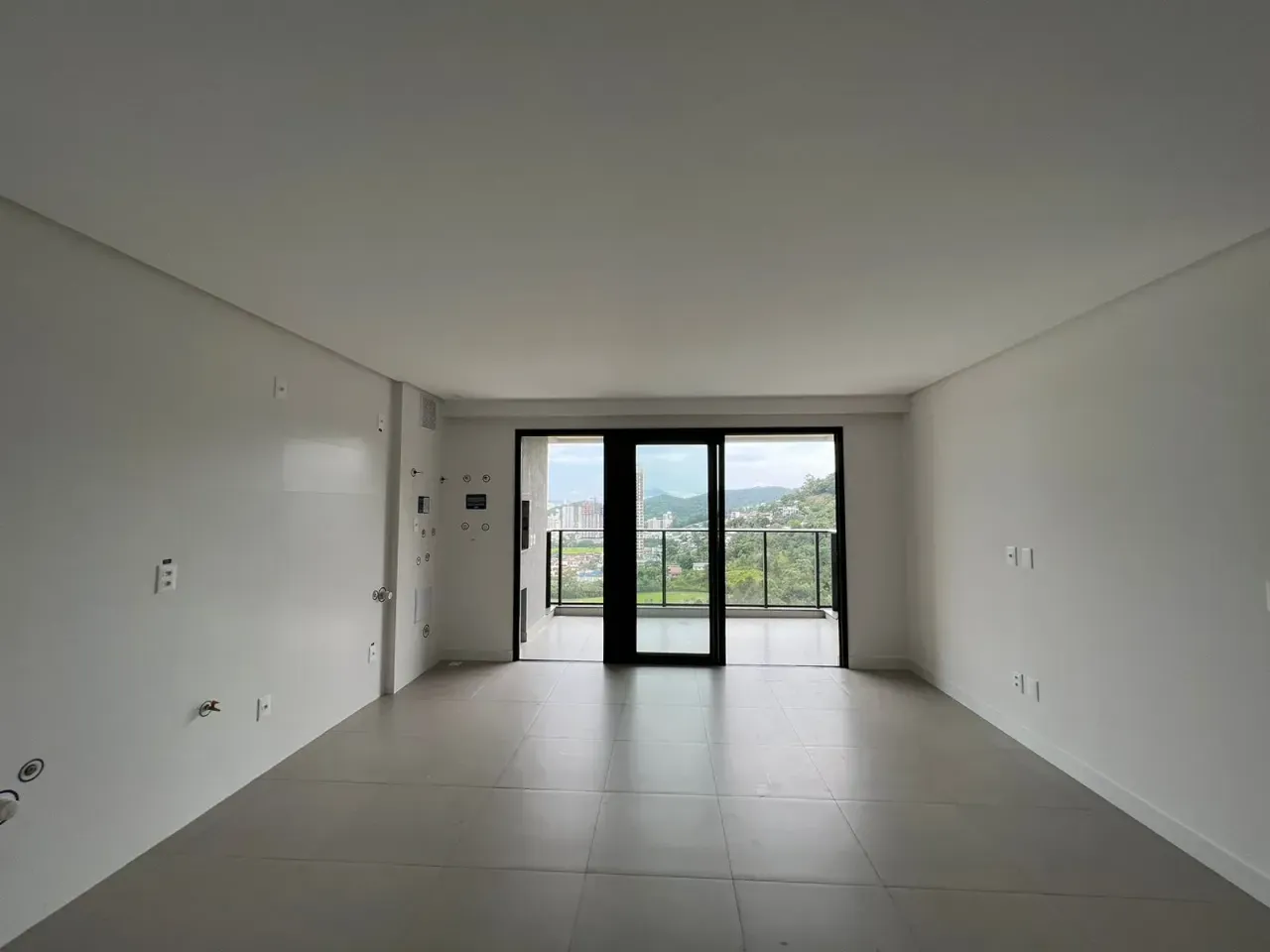 Apartamento na planta com 2 dormitórios sendo 1 suíte e 1 vaga de garagem na Praia Brava em Itajaí — foto 5