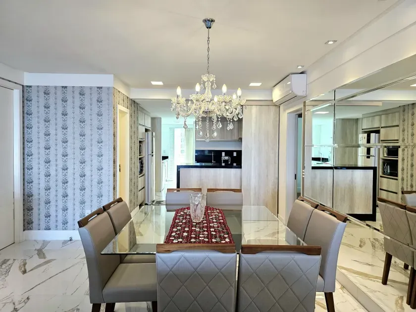 Apartamento no Edifício Saveiro com 3 suítes em Balneário Camboriú — foto 10