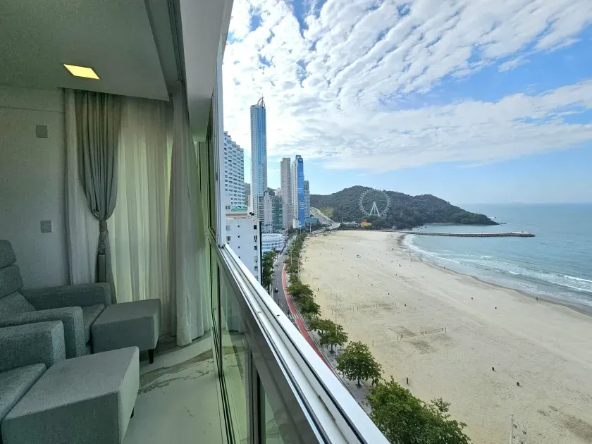 Apartamento no Edifício Saveiro com 3 suítes em Balneário Camboriú — foto 11
