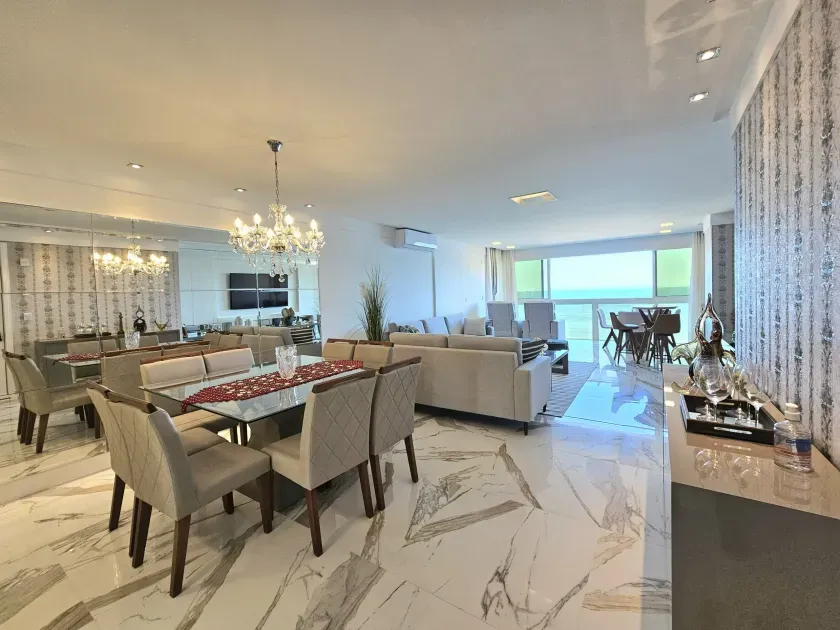 Apartamento no Edifício Saveiro com 3 suítes em Balneário Camboriú — foto 12