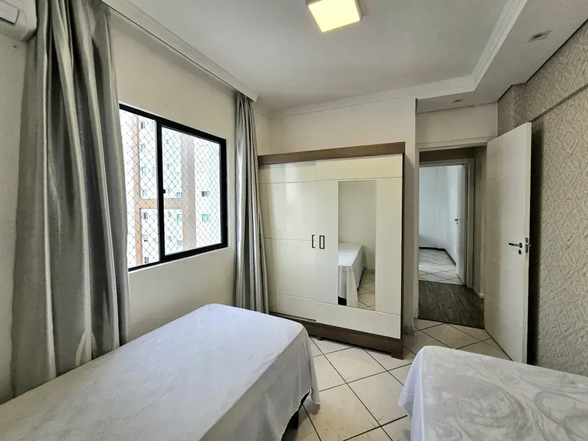 Apartamento no Edifício Dom Herminío com 2 dormitórios em Balneário Camboriú — foto 12