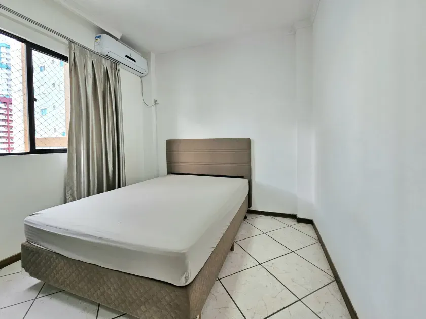 Apartamento no Edifício Dom Herminío com 2 dormitórios em Balneário Camboriú — foto 13