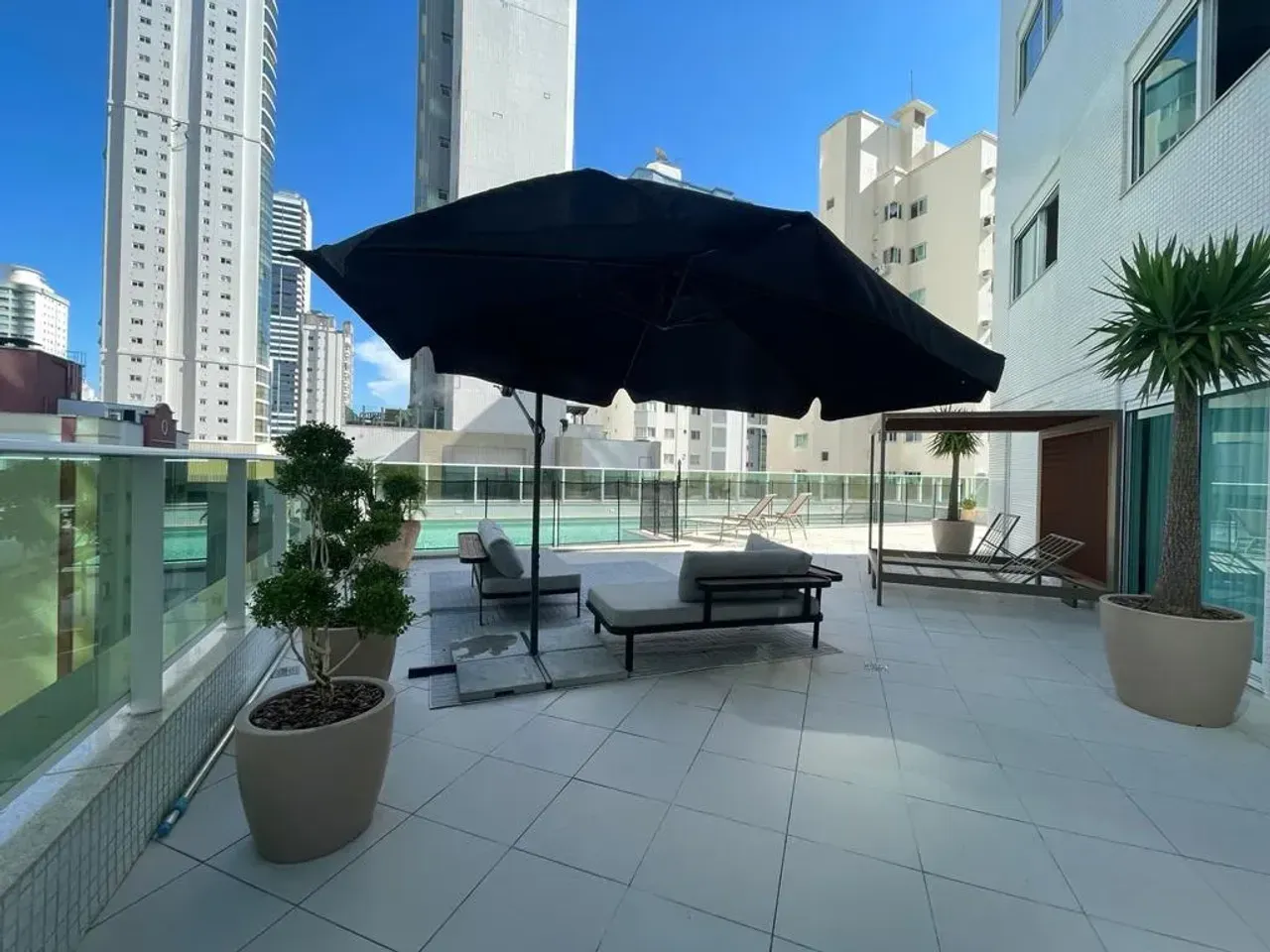 Apartamento no Edifício Four Seasons com 4 suítes no Centro de Balneário Camboriú — foto 16