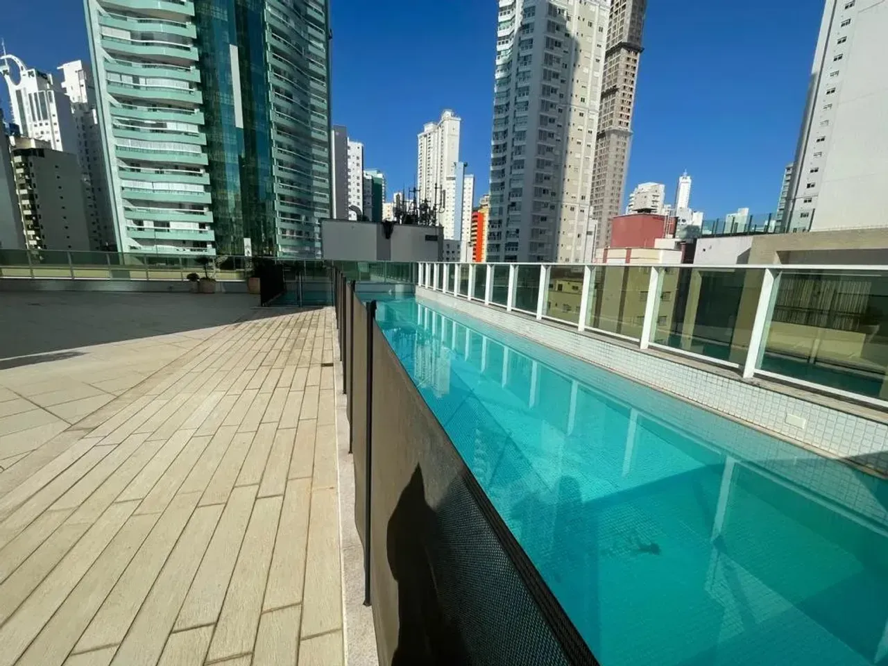 Apartamento no Edifício Four Seasons com 4 suítes no Centro de Balneário Camboriú — foto 15