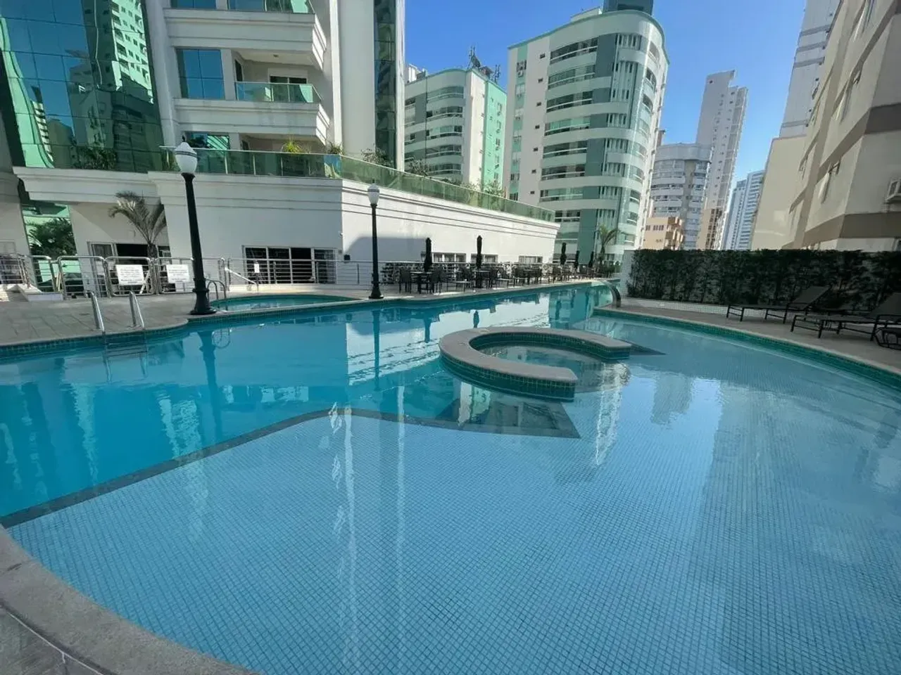 Apartamento no Edifício Four Seasons com 4 suítes no Centro de Balneário Camboriú — foto 22