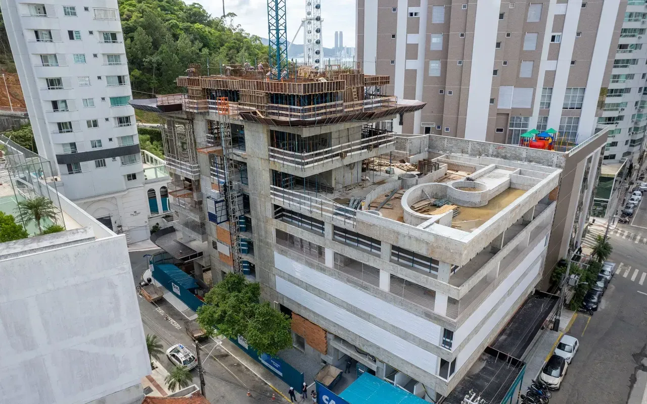 Apartamento Duplex Blue Coast Tower com 5 suítes em Balneário Camboriú — foto 3