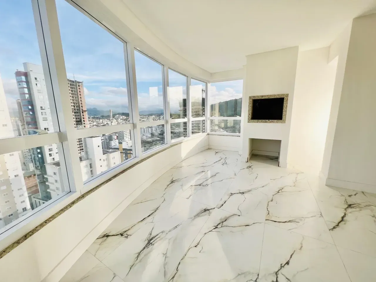 Apartamento no Santilhana Del Mar com 3 suítes em Balneário Camboriú — foto 10