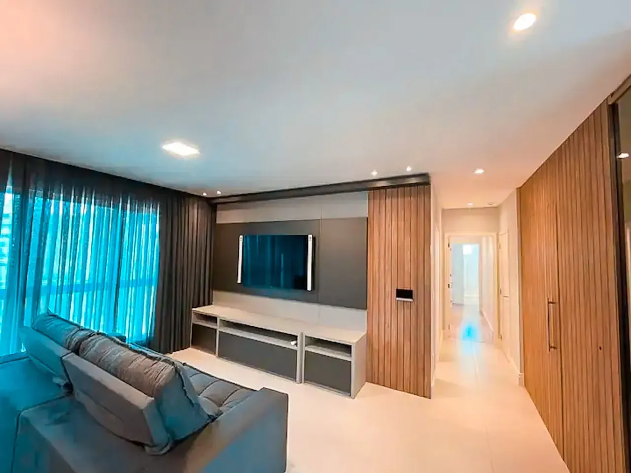 Apartamento no Edifício Montpellir com 3 suítes em Balneário Camboriú