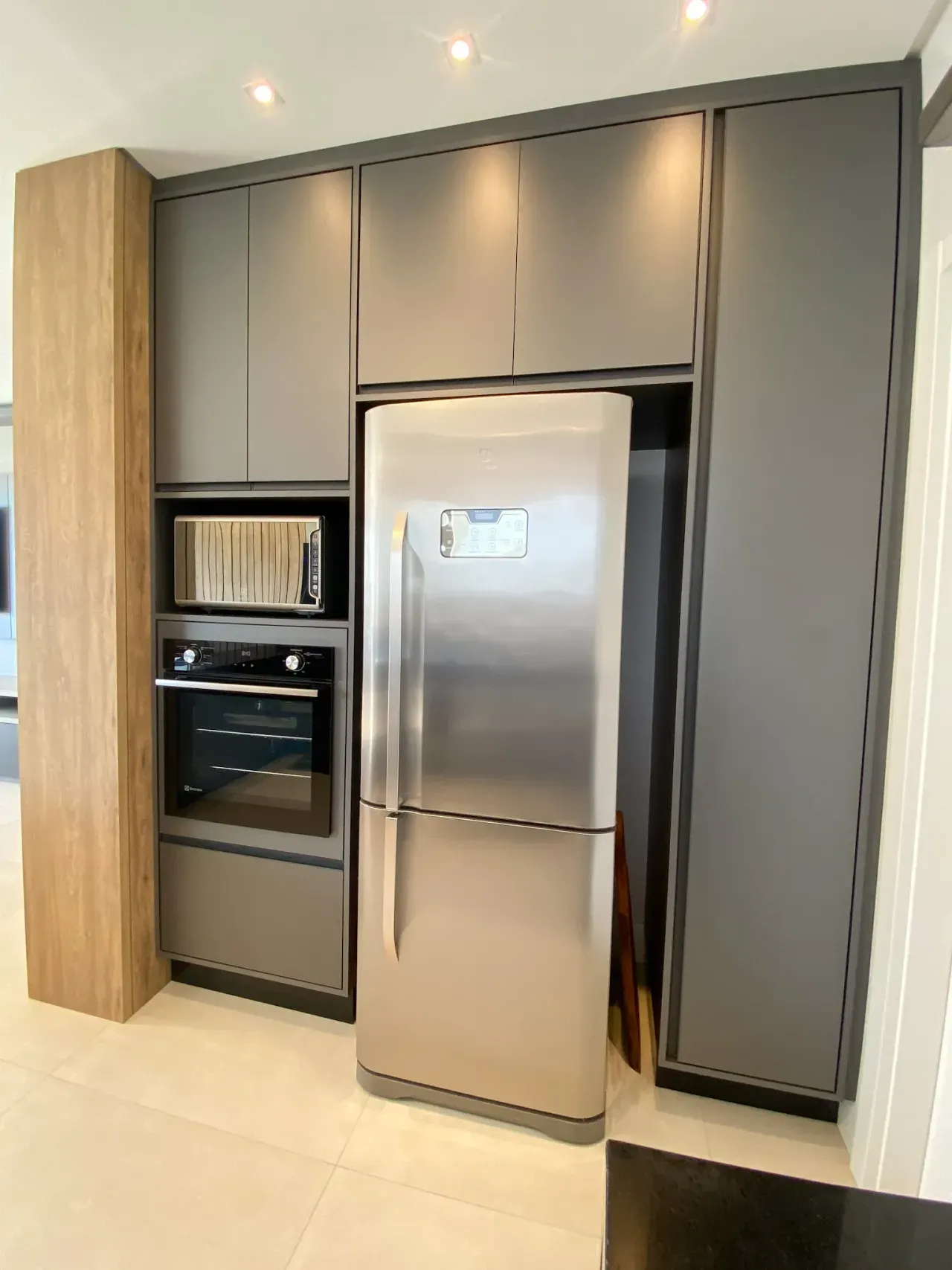 Apartamento no Edifício Montpellir com 3 suítes em Balneário Camboriú — foto 9