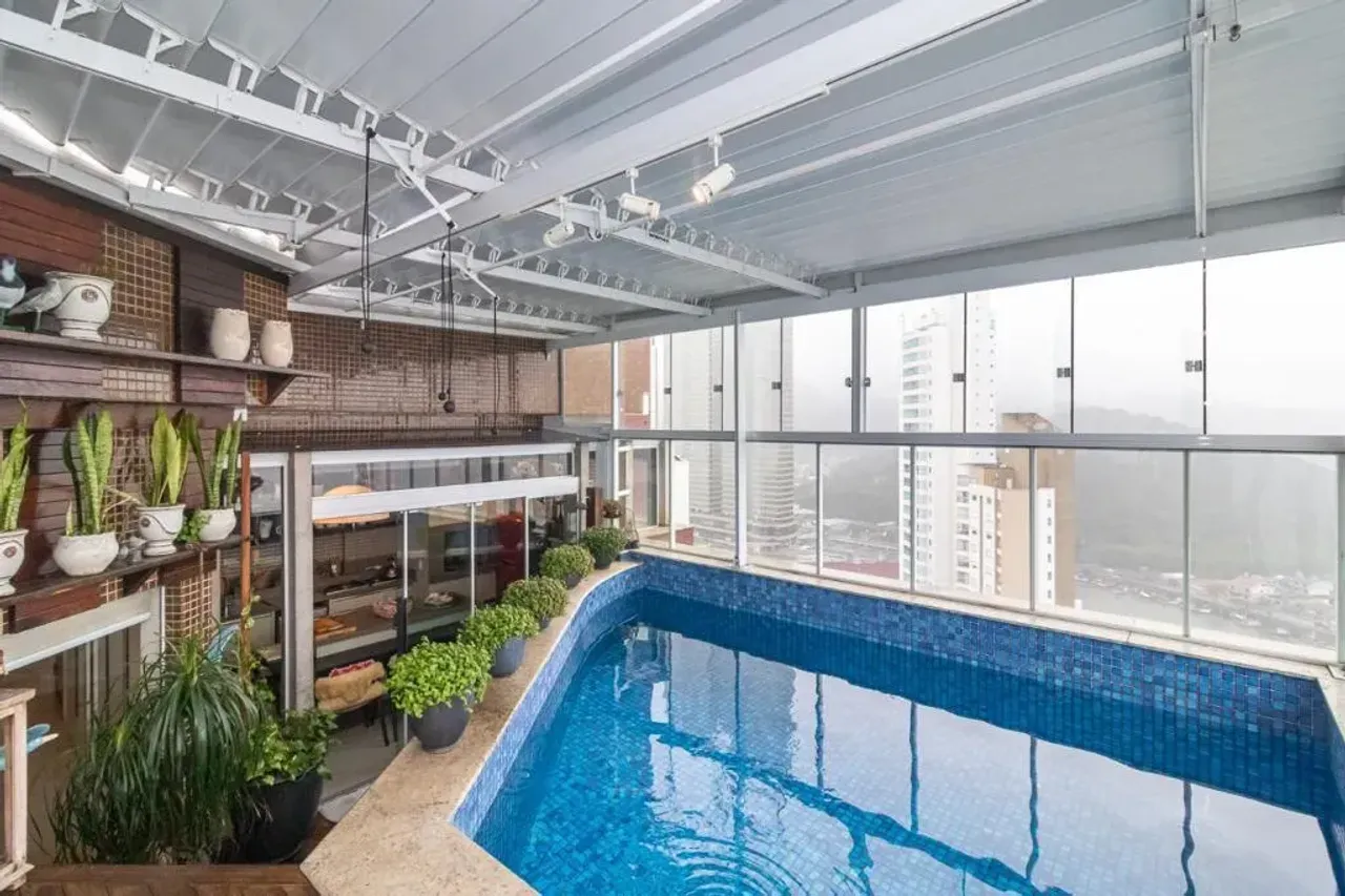 Cobertura Duplex no Edíficio Holambra Residence com 3 suítes em Balneário Camboriú — foto 3