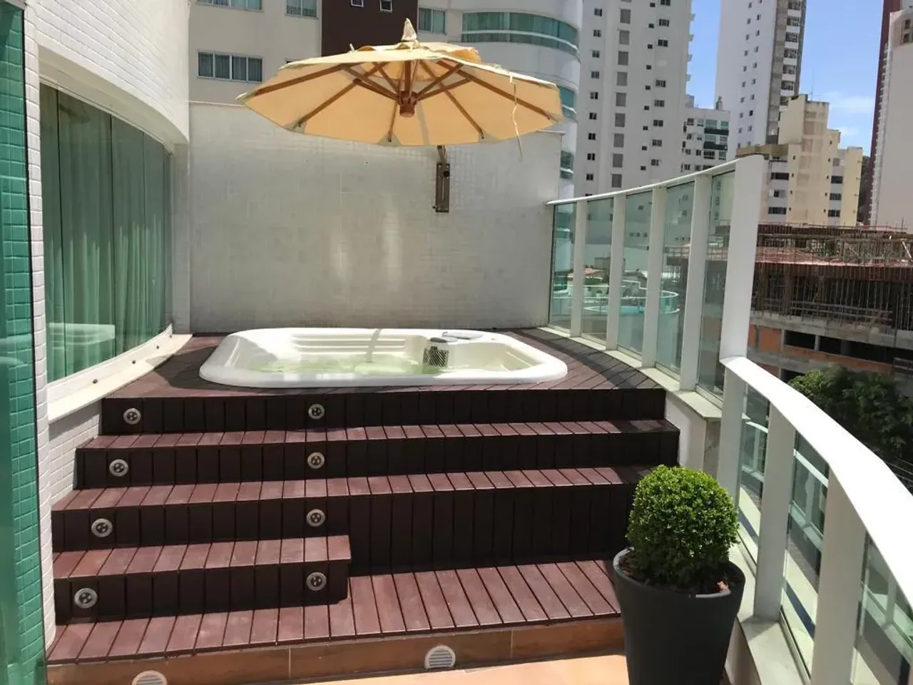 Apartamento no Edificio Palazzo del Mare com 3 suítes em Balneário Camboriú — foto 1