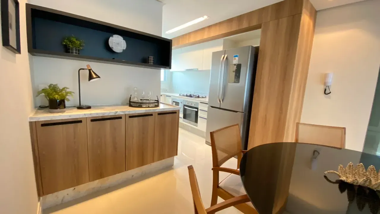 Apartamento no Edifício Falcon Tower com 4 dormitórios em Balneário Camboriú — foto 1