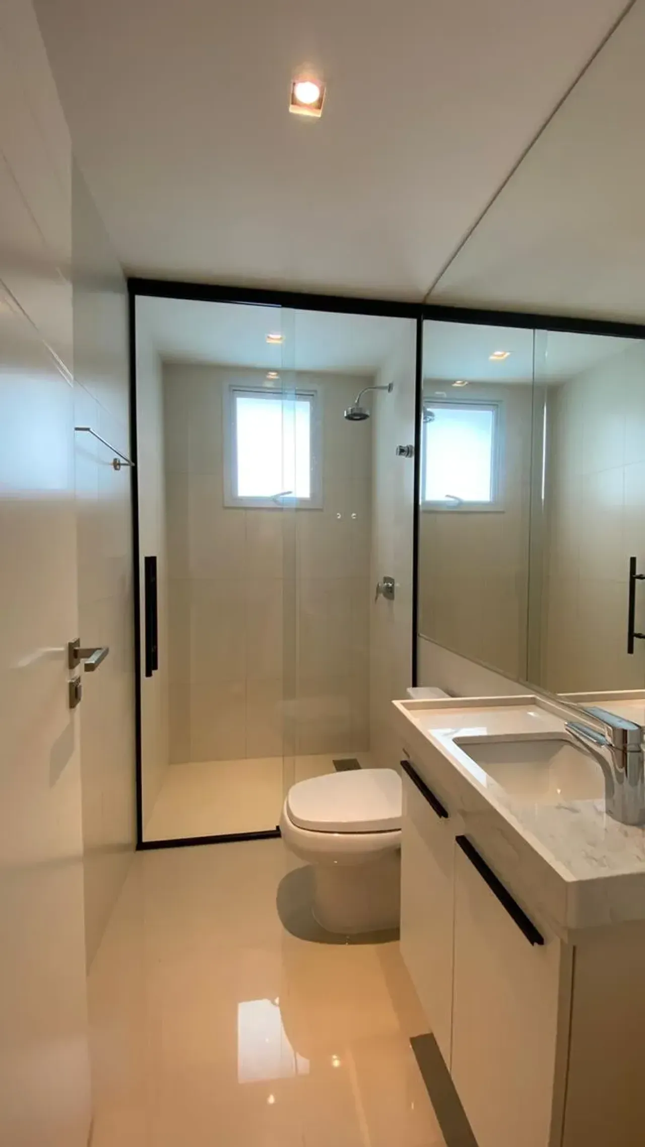 Apartamento no Edifício Falcon Tower com 4 dormitórios em Balneário Camboriú — foto 5