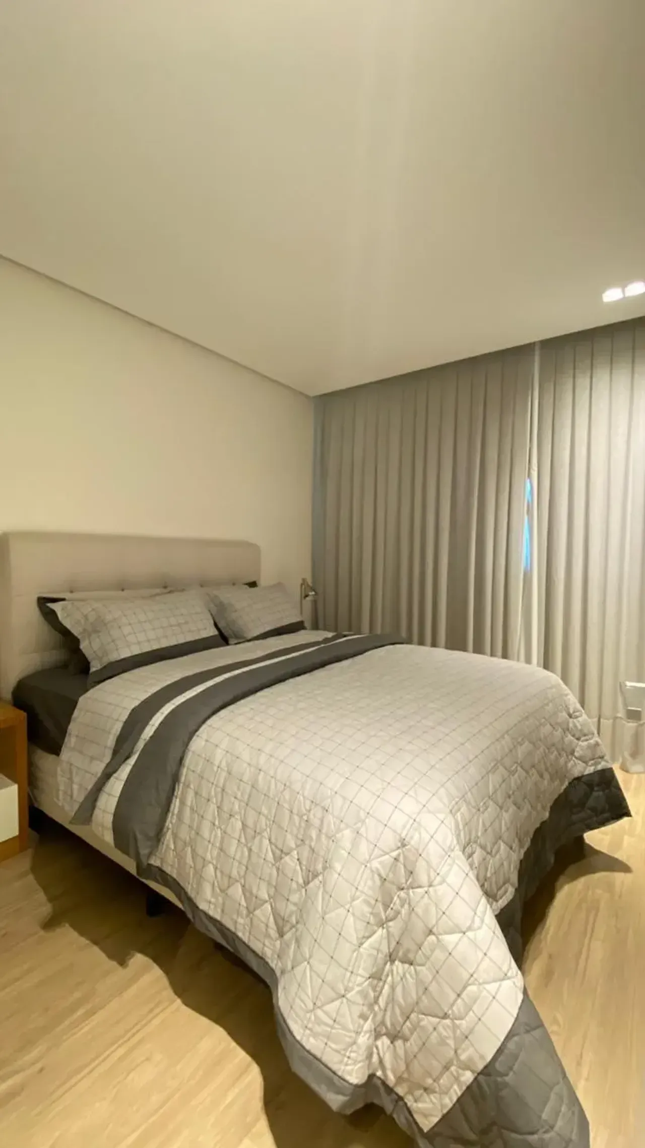 Apartamento no Edifício Falcon Tower com 4 dormitórios em Balneário Camboriú — foto 4