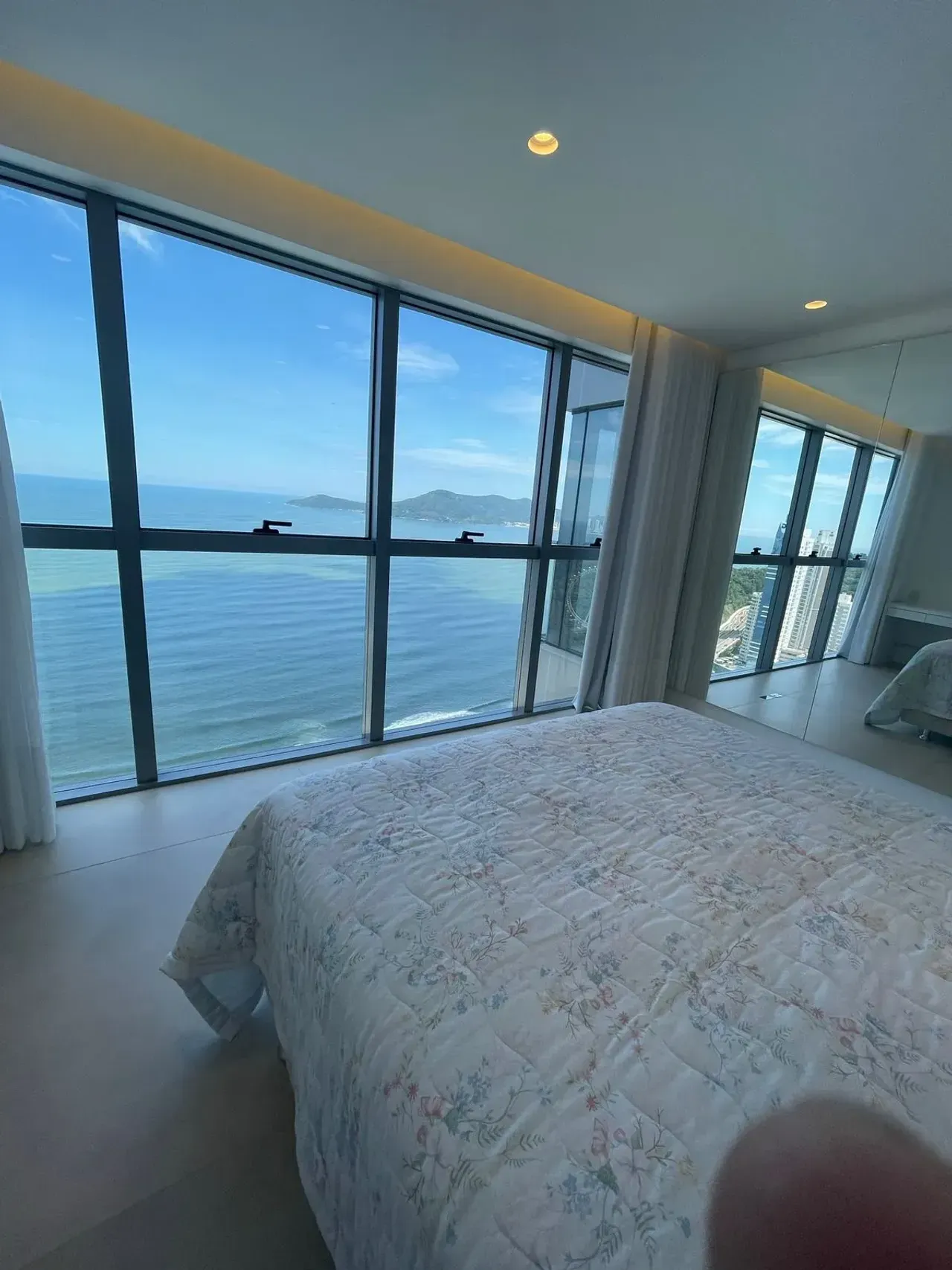Apartamento no Edifício Splendido com 5 suítes em Balneário Camboriú — foto 13