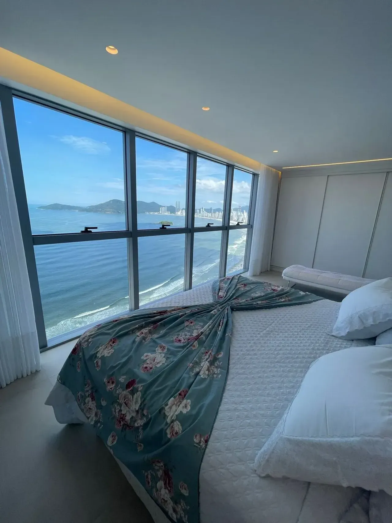 Apartamento no Edifício Splendido com 5 suítes em Balneário Camboriú — foto 19