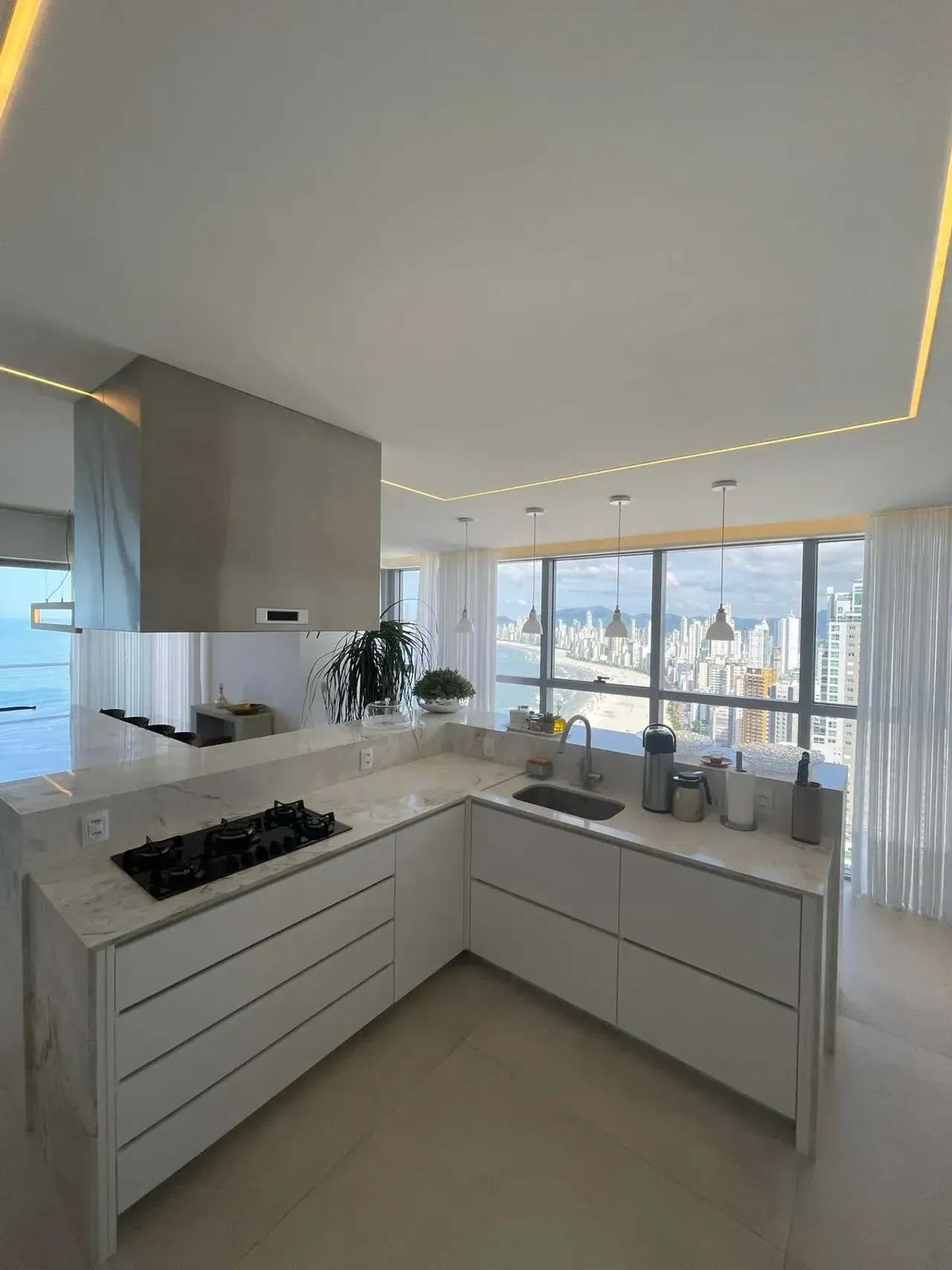 Apartamento no Edifício Splendido com 5 suítes em Balneário Camboriú — foto 22